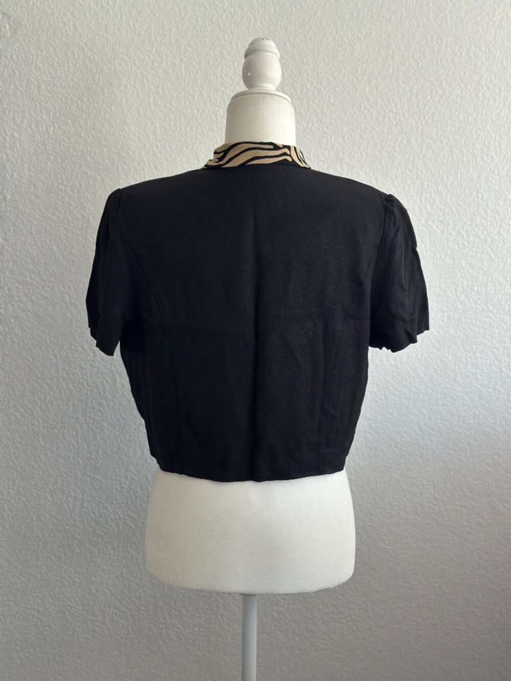 Vintage Taurus II Cropped Jacket Black Zebra Print Collar Short Sleeve Retro Chi - Picture 4 of 5